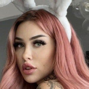 Jadelavoie - 122k Followers 303 Following 9 Posts @jadelavoiie H I.